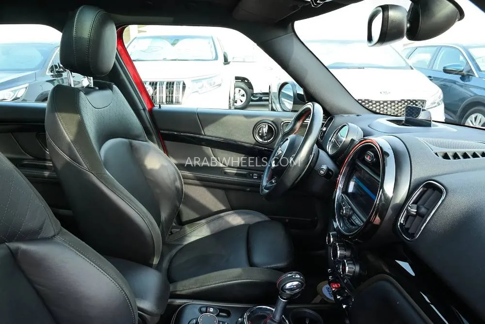 Mini Countryman 2017 for Sale in Sharjah Image-13