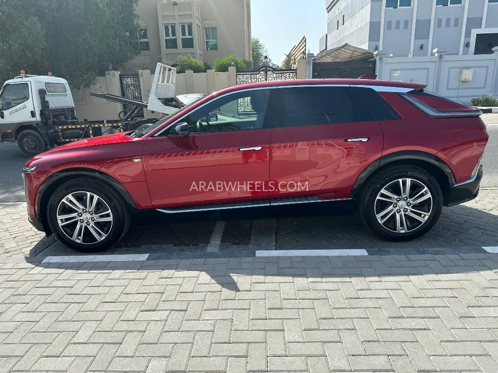 Cadillac LYRIQ 2024 for Sale in Dubai Image-7