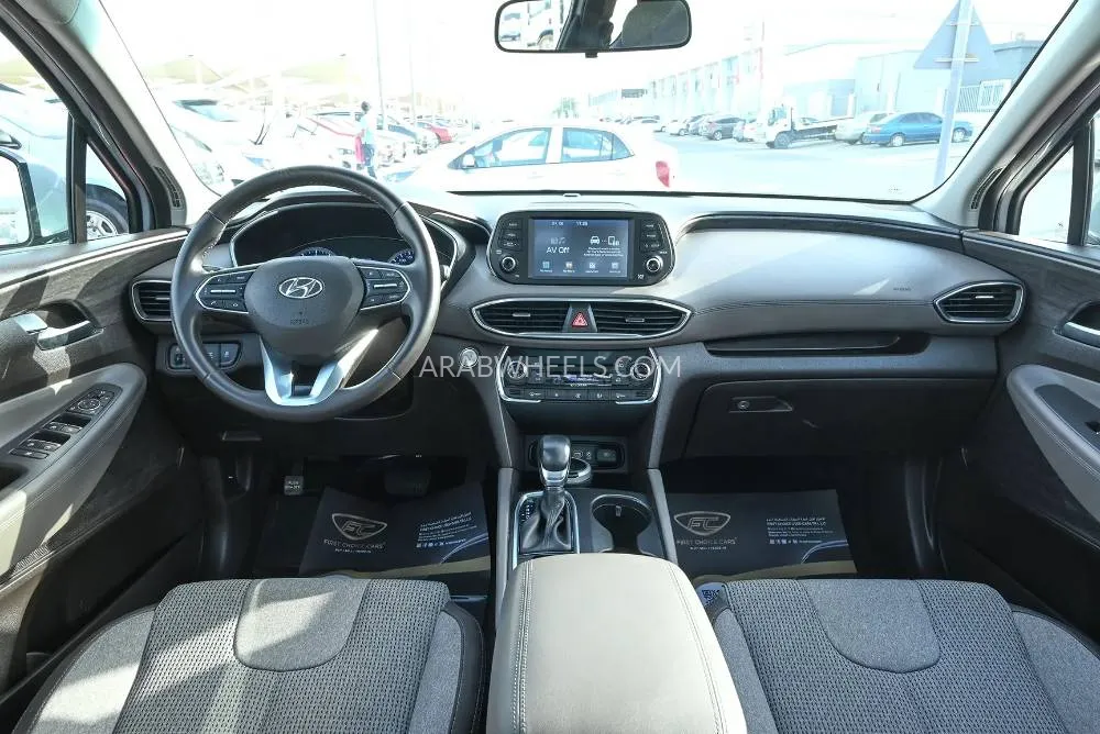 Hyundai Santa Fe 2020 for Sale in Sharjah Image-6