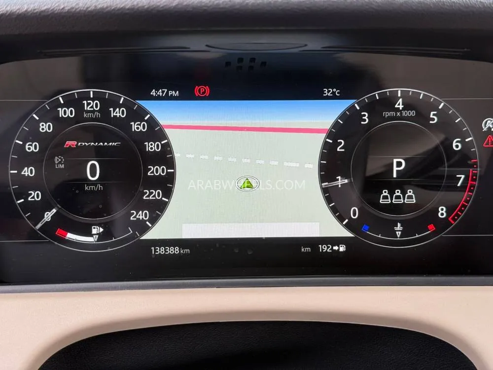 لاند روفر رينج روفر فيلار 2019 for Sale in أبو ظبي Image-7