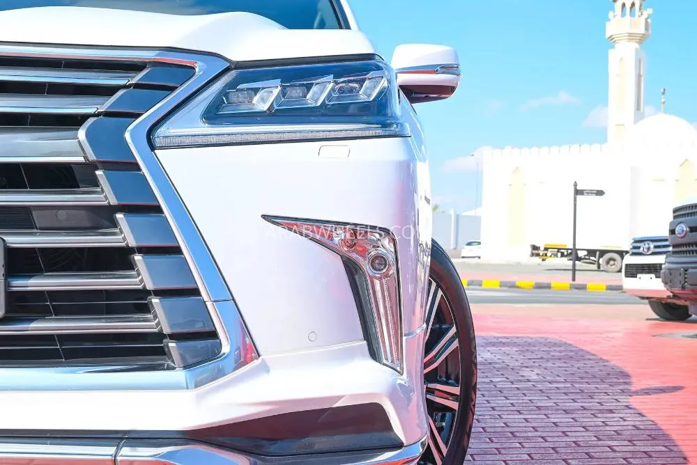 Lexus LX 2021 for Sale in Sharjah Image-3