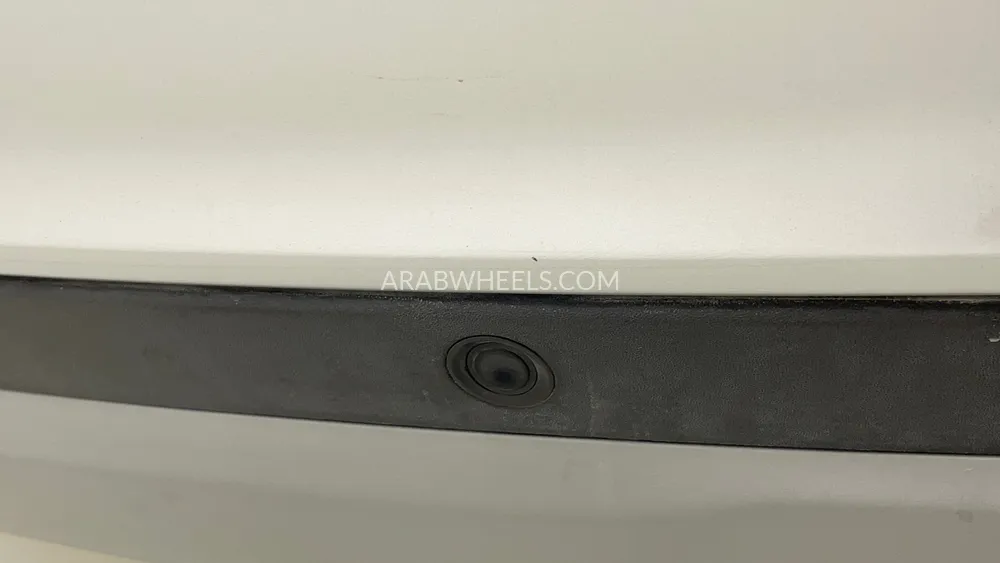 Hyundai Santa Fe 2018 for Sale in Dubai Image-26