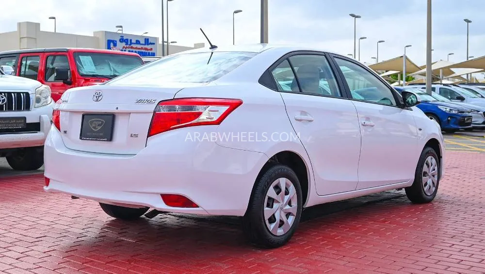 تويوتا يارس 2017 for Sale in الشارقة Image-20