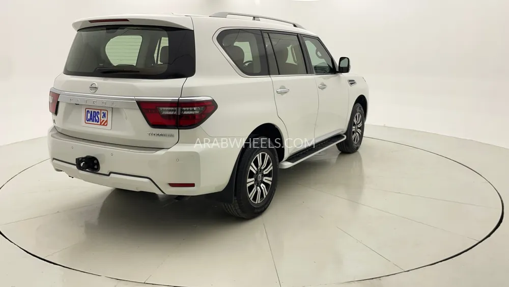 Nissan Patrol 2021 for Sale in Dubai Image-3