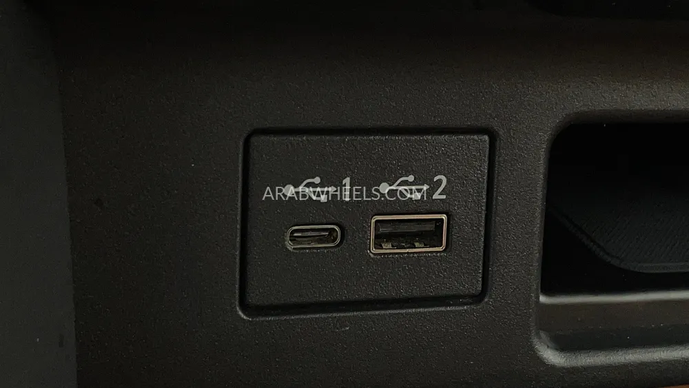 Nissan Patrol 2021 for Sale in Dubai Image-60