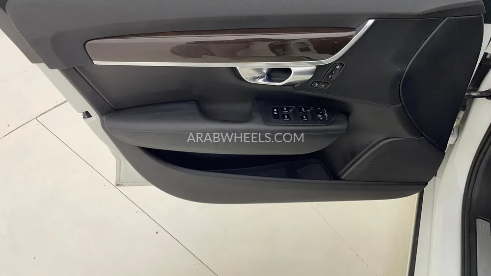 فولفو إس 90 2017 for Sale in دبي Image-21