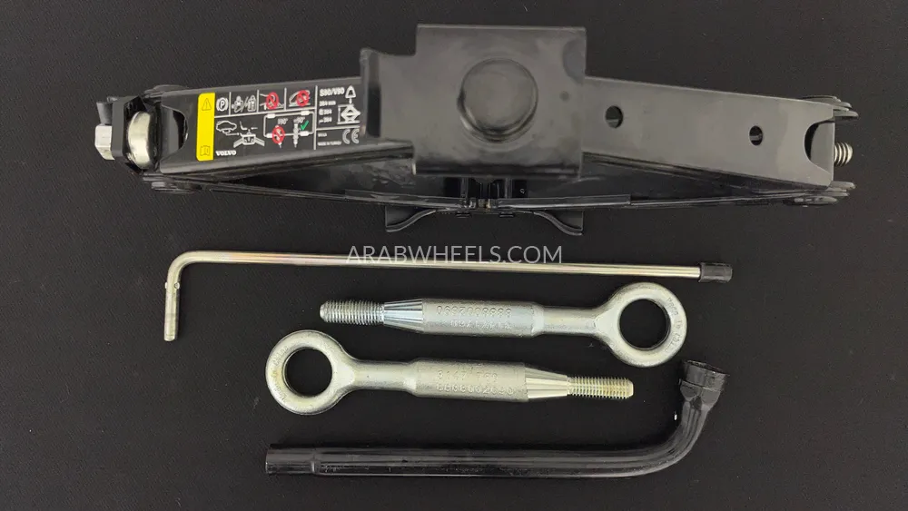 فولفو إس 90 2017 for Sale in دبي Image-34