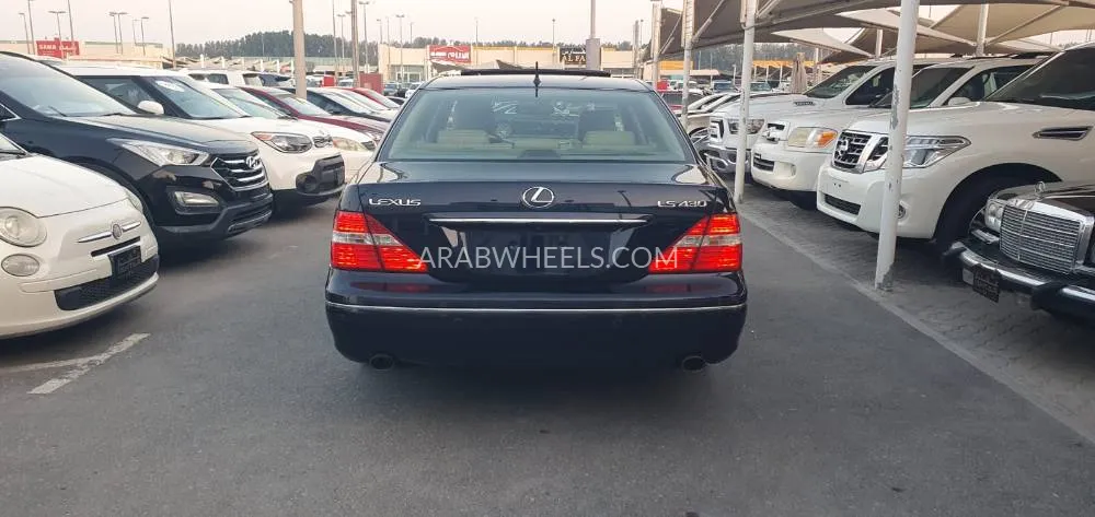 Lexus LS 2005 for Sale in Sharjah Image-10