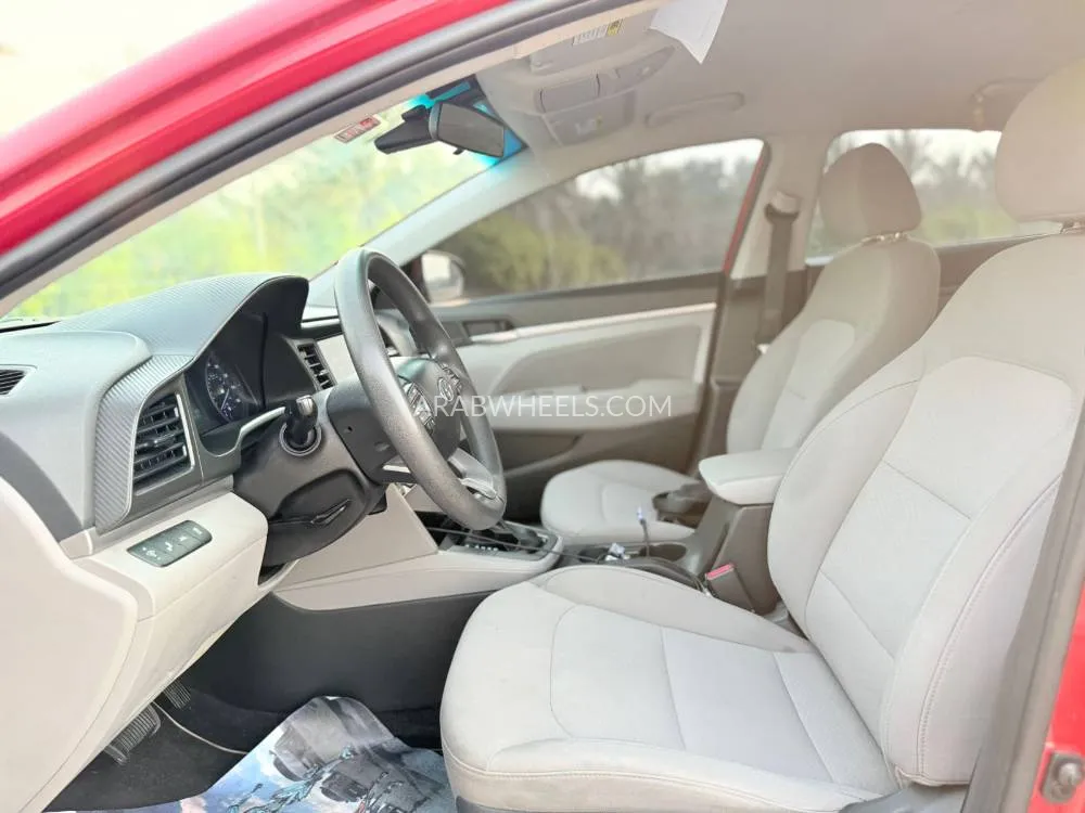 Hyundai Elantra 2020 for Sale in Dubai Image-4