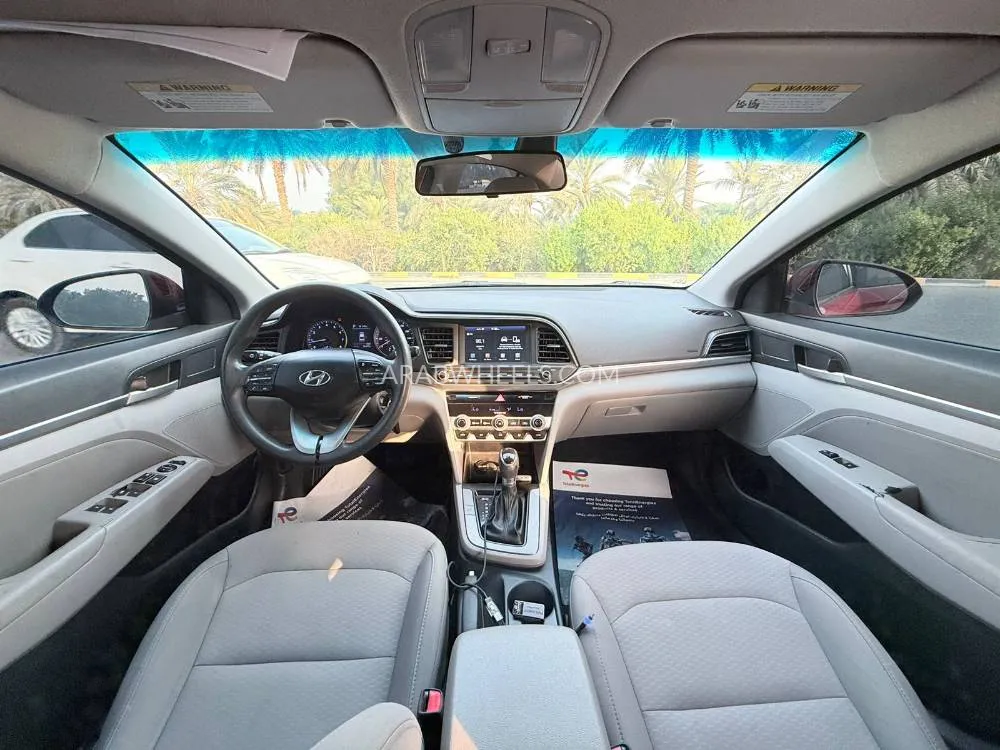 Hyundai Elantra 2020 for Sale in Dubai Image-7
