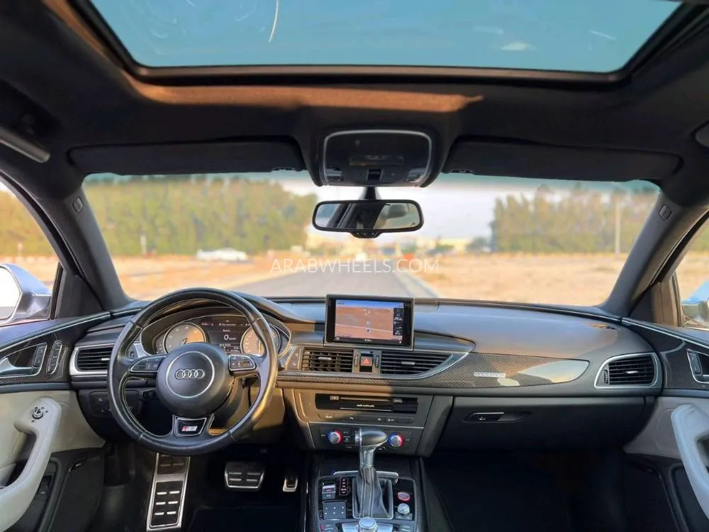 Audi RS 6 2015 for Sale in Sharjah Image-5