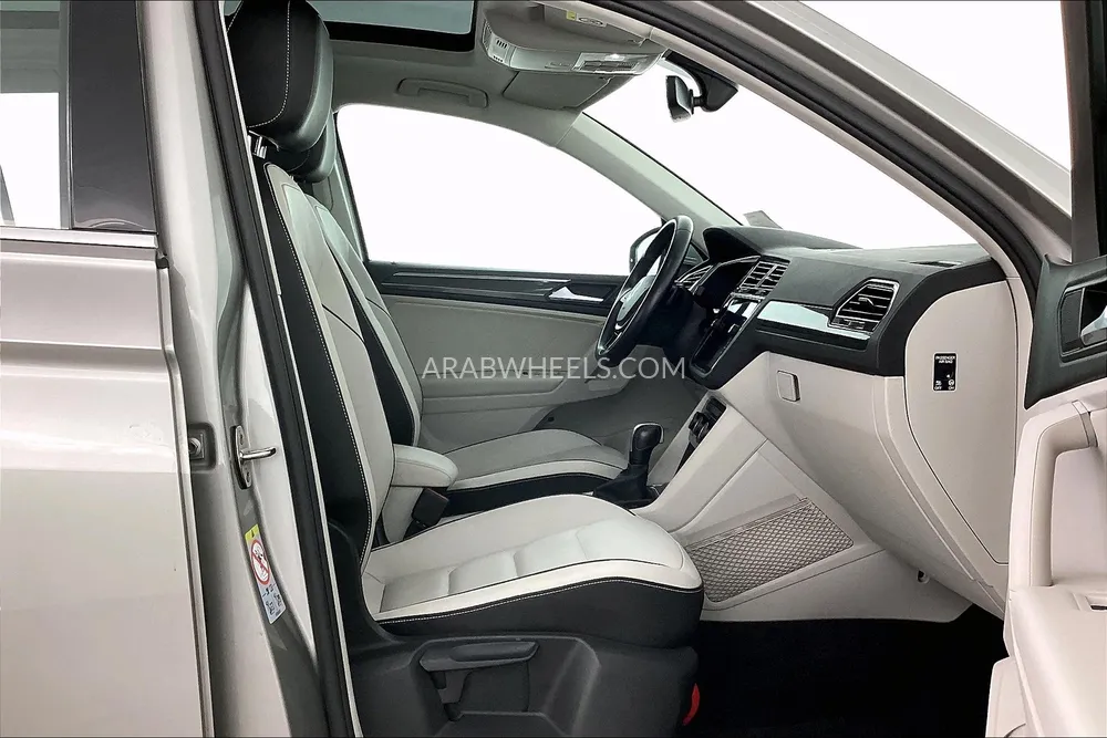 Volkswagen Tiguan 2020 for Sale in Sharjah Image-12