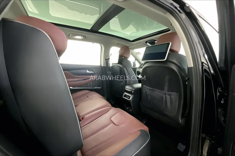 Hyundai Santa Fe 2022 for Sale in Sharjah Image-25