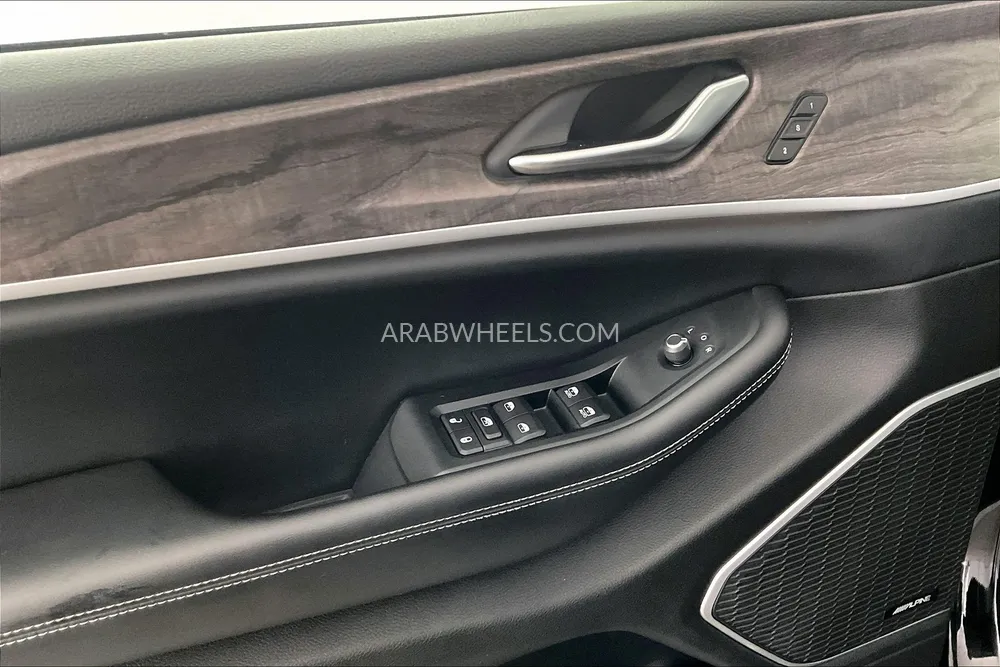 جيب جراند شيروكي إل 2023 for Sale in الشارقة Image-31