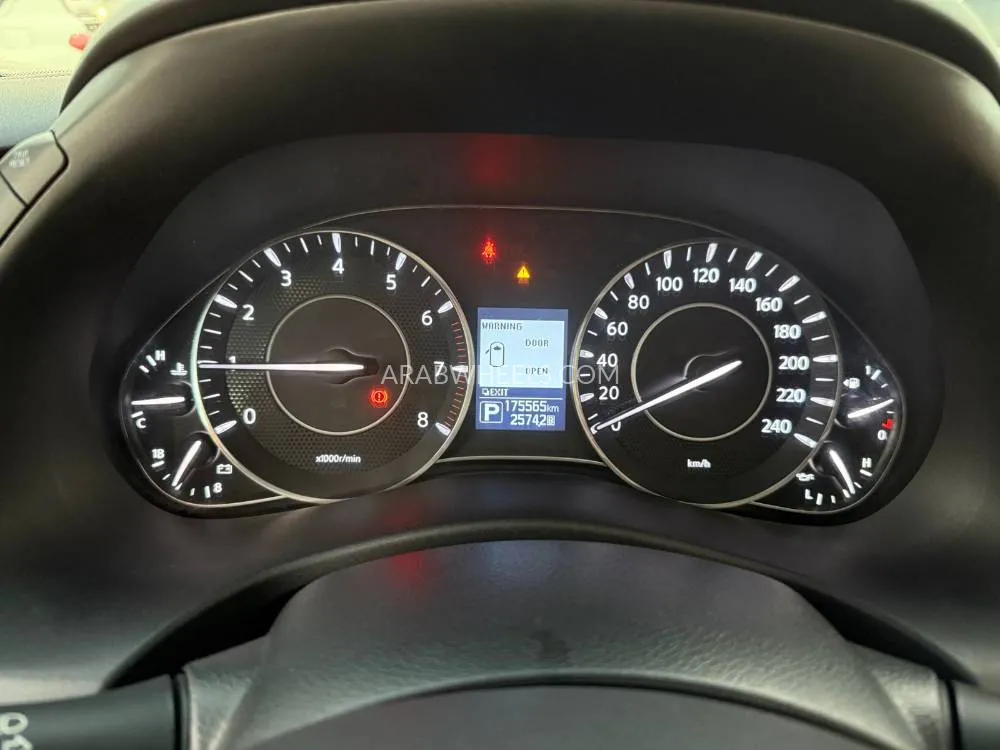 Nissan Patrol 2016 for Sale in Abu Dhabi Image-7