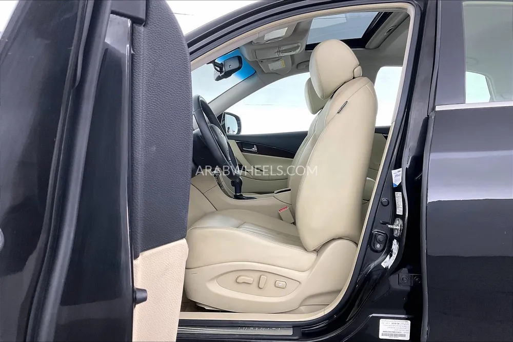 Infiniti QX50 2016 for Sale in Sharjah Image-24