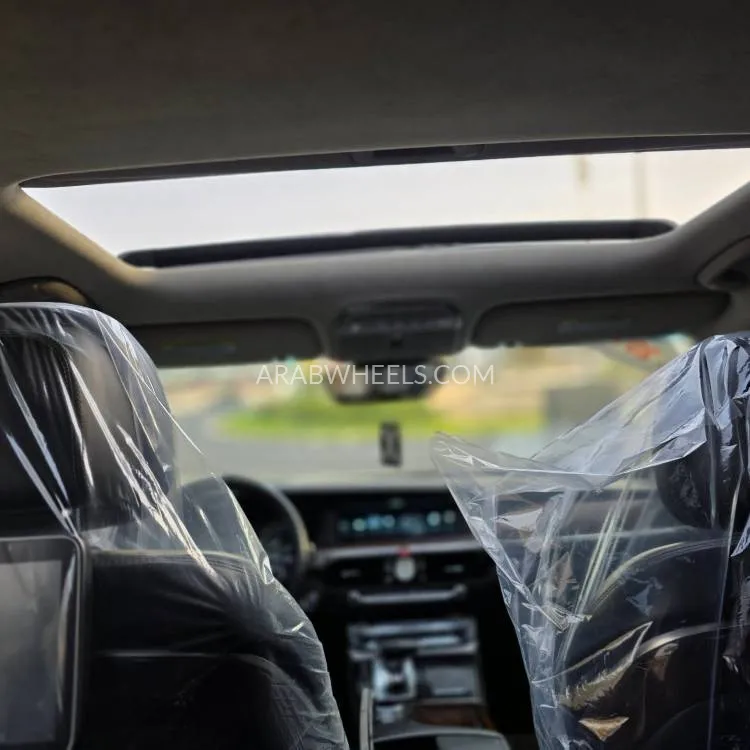 Genesis G90 2018 for Sale in Sharjah Image-16