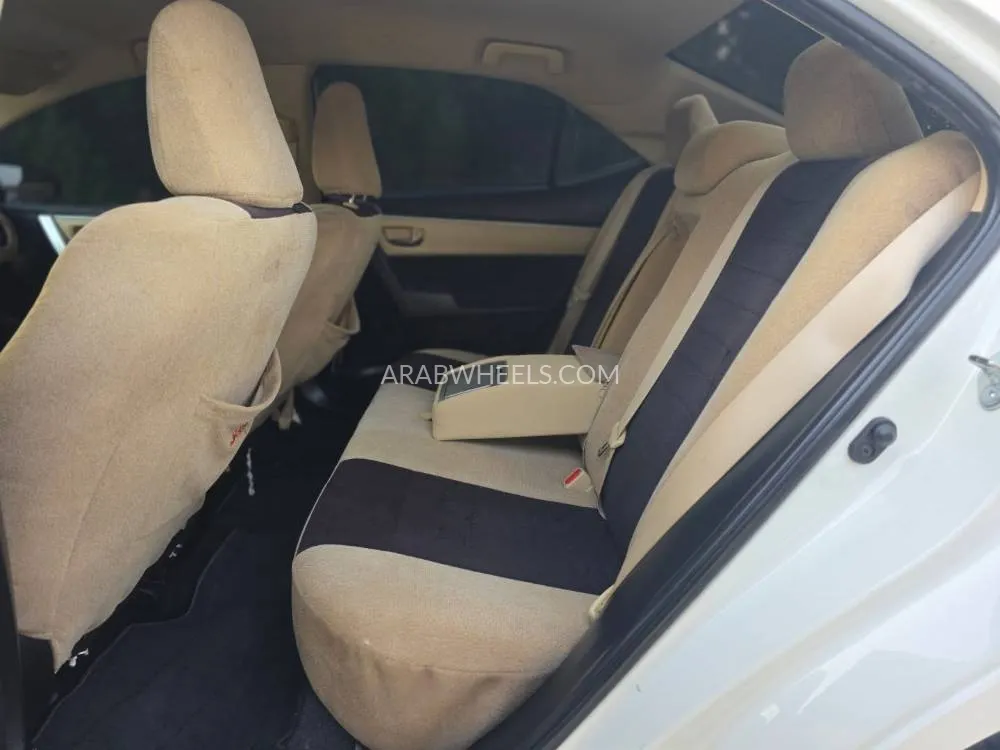 Toyota Corolla 2017 for Sale in Sharjah Image-16