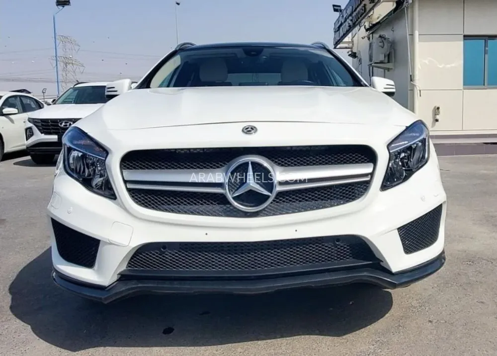 Mercedes Benz GLA 2019 for Sale in Dubai Image-3