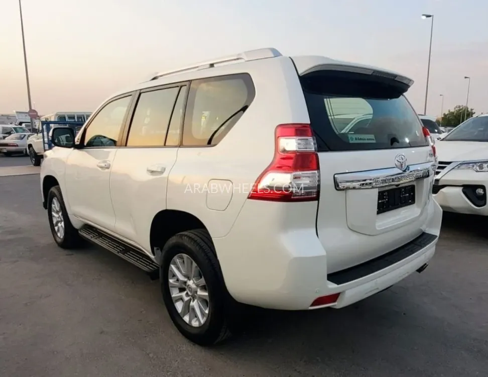 Toyota Land Cruiser Prado 2017 for Sale in Dubai Image-18