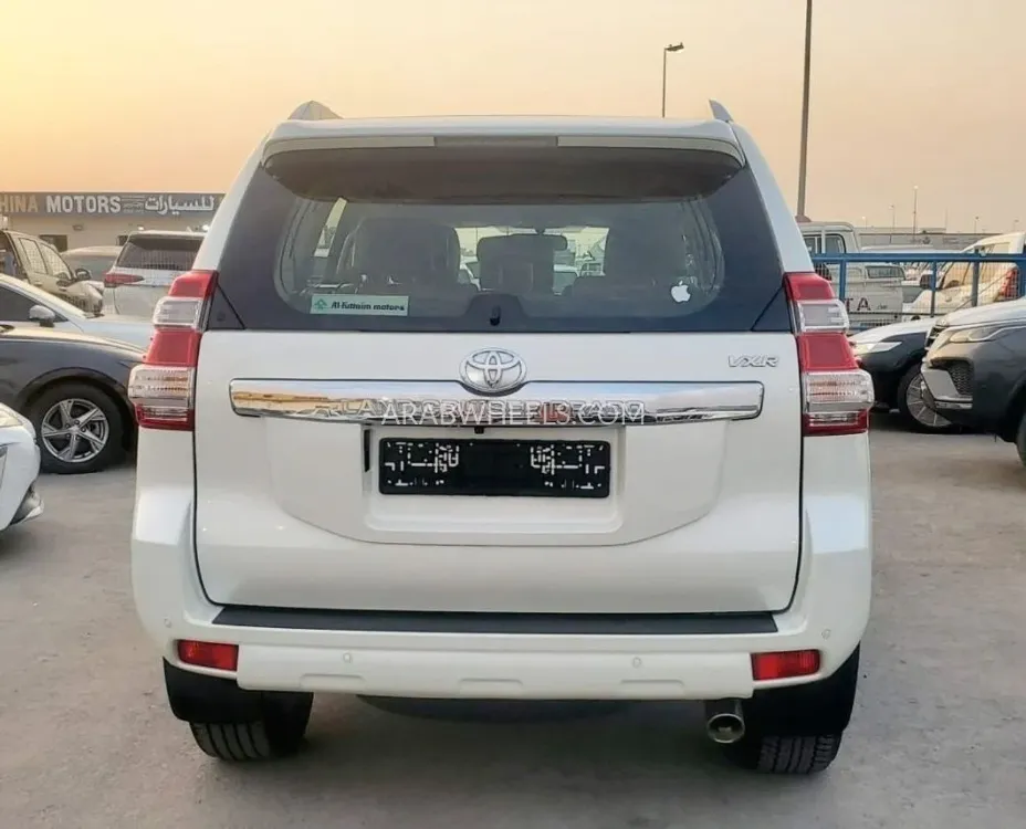 Toyota Land Cruiser Prado 2017 for Sale in Dubai Image-19