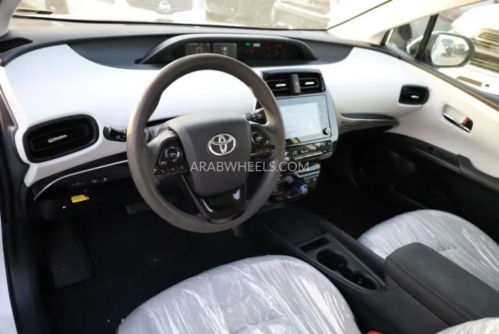 تويوتا بريوس 2021 for Sale in دبي Image-8