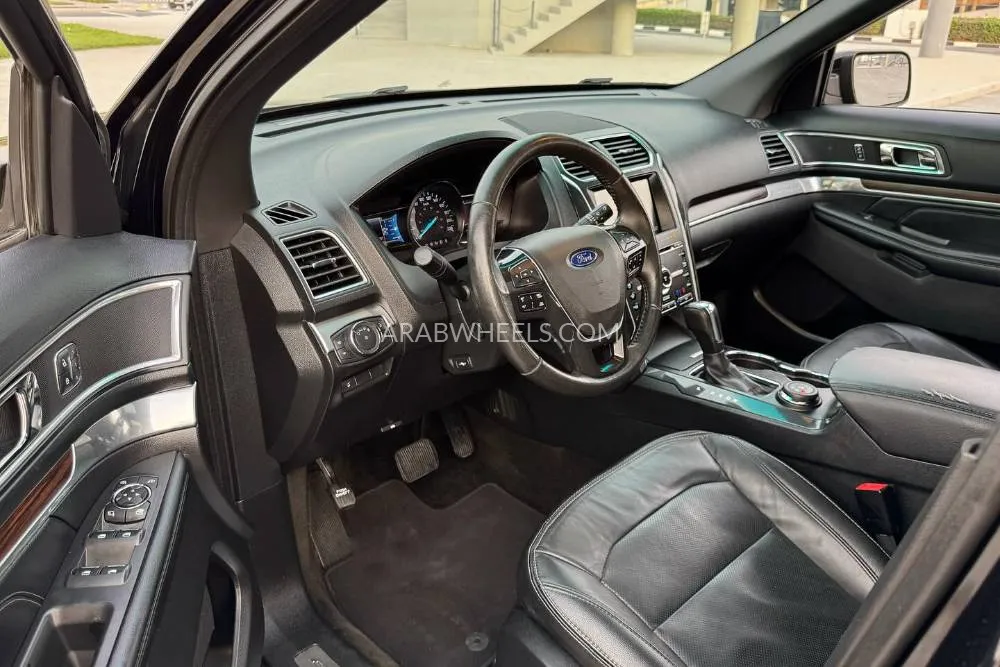 Ford Explorer 2016 for Sale in Dubai Image-5