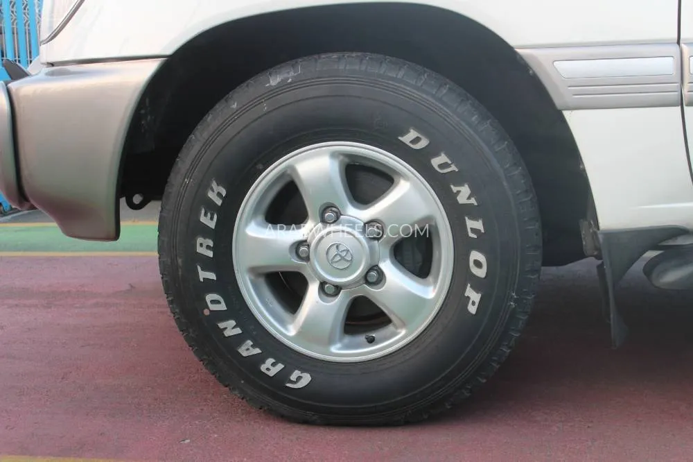 Toyota Land Cruiser 2000 for Sale in Dubai Image-20