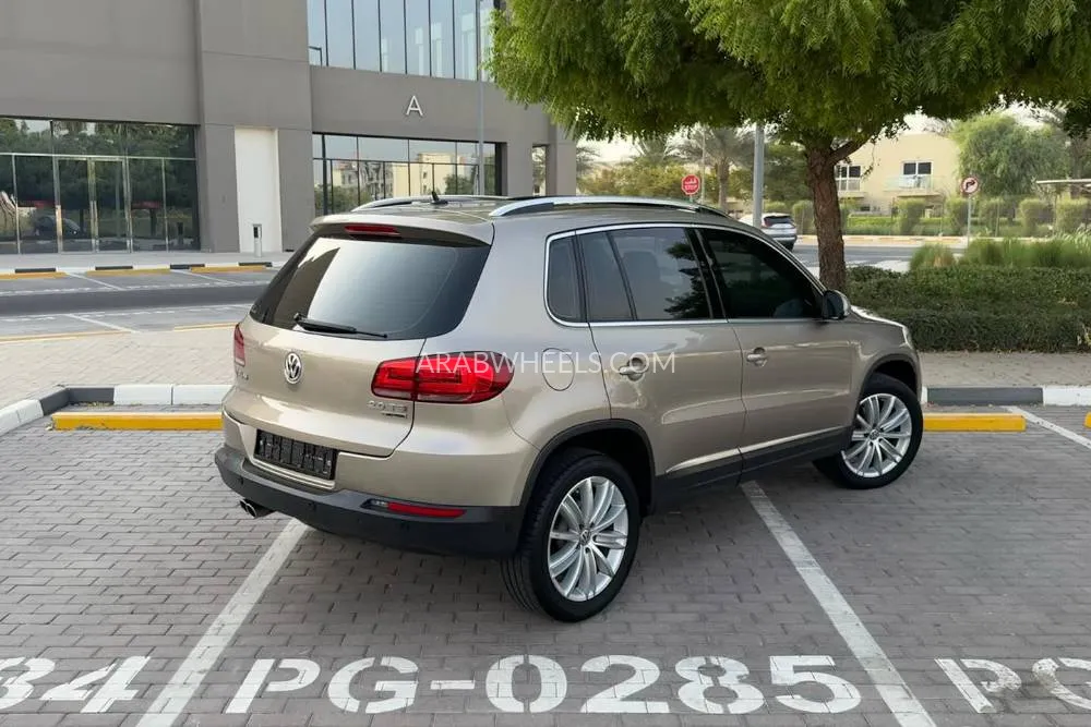 Volkswagen Touareg 2016 for Sale in Dubai Image-16