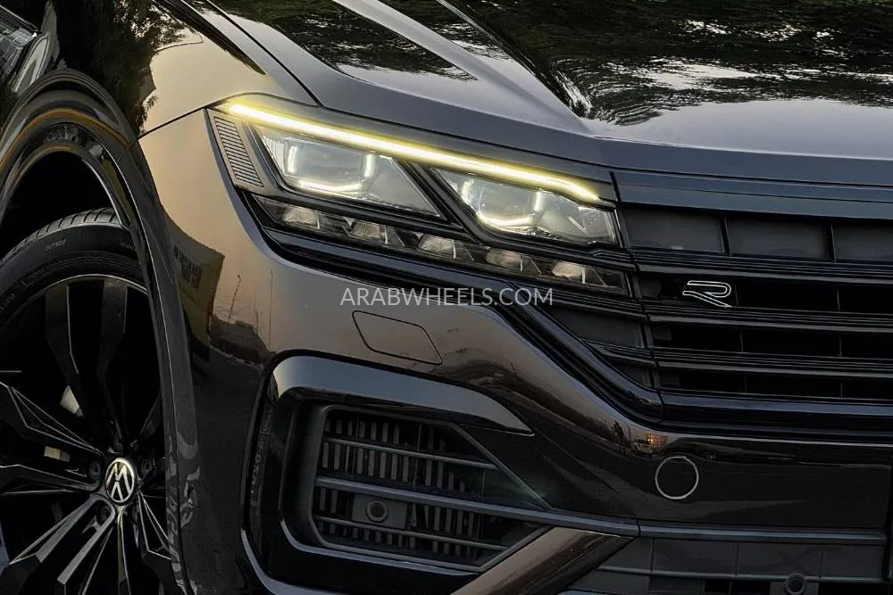 Volkswagen Touareg 2023 for Sale in Dubai Image-2