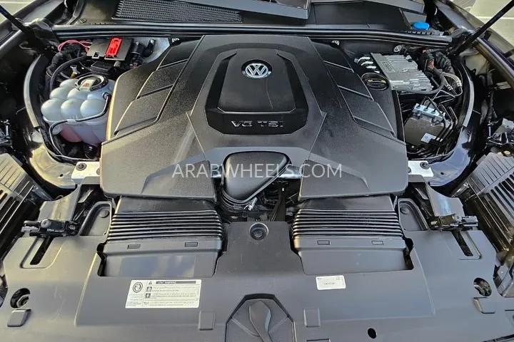 Volkswagen Touareg 2023 for Sale in Dubai Image-3