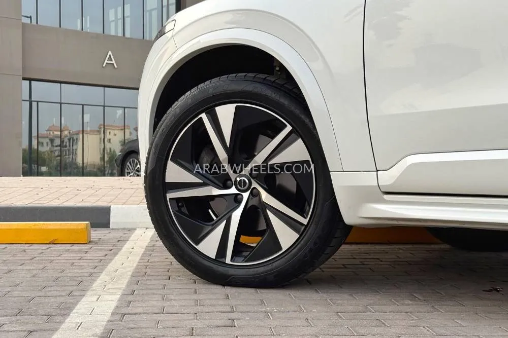 Volvo XC90 2020 for Sale in Dubai Image-17
