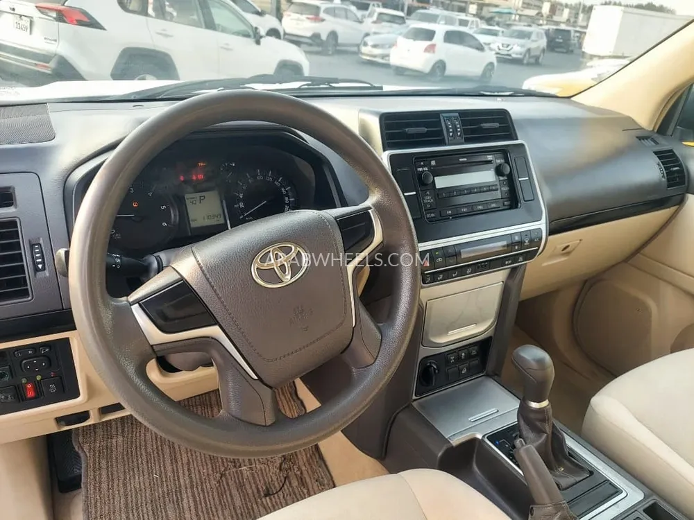 تويوتا لاند كروزر برادو 2018 for Sale in الشارقة Image-5