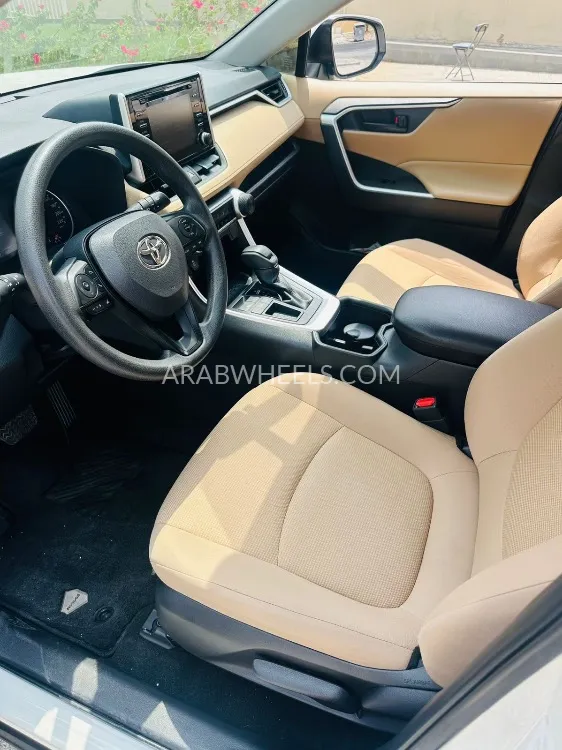Toyota Rav4 2022 for Sale in Dubai Image-8
