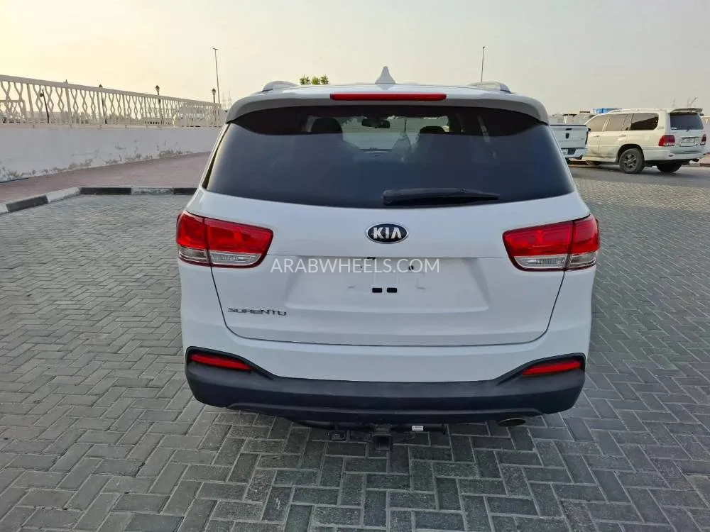 Kia Sorento 2018 for Sale in Ajman Image-17