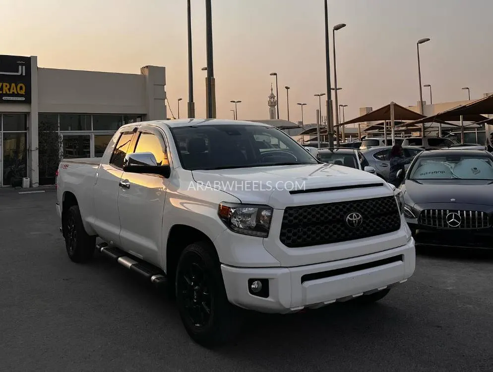 Toyota Tundra 2021 for Sale in Sharjah Image-1