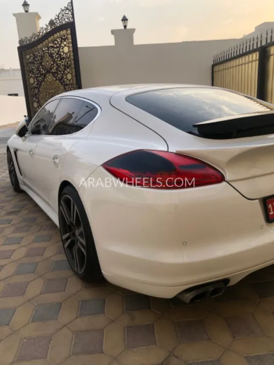 بورشه باناميرا 2010 for Sale in العين Image-3