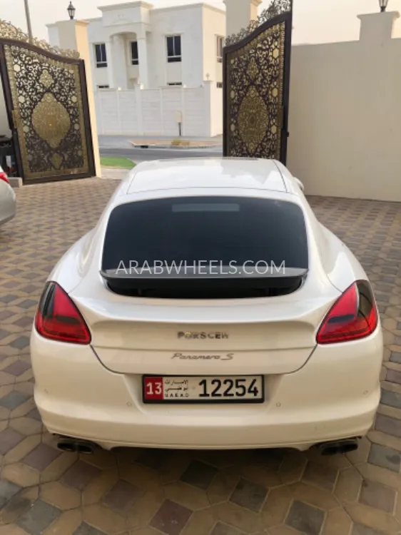 بورشه باناميرا 2010 for Sale in العين Image-5