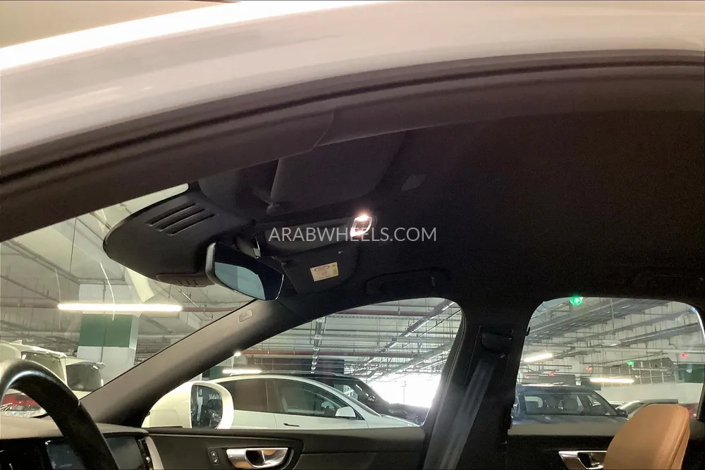 Volvo XC60 2020 for Sale in Sharjah Image-18