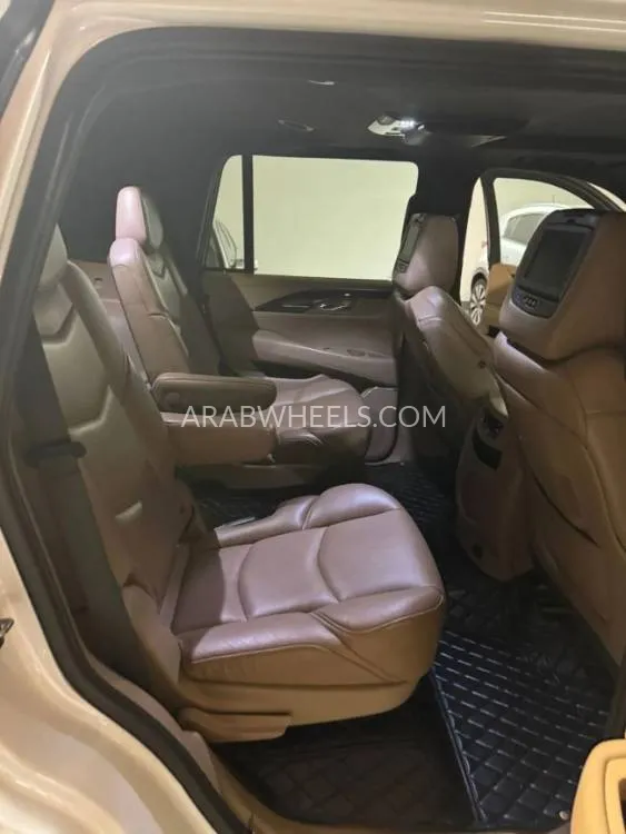 Cadillac Escalade 2019 for Sale in Dubai Image-17