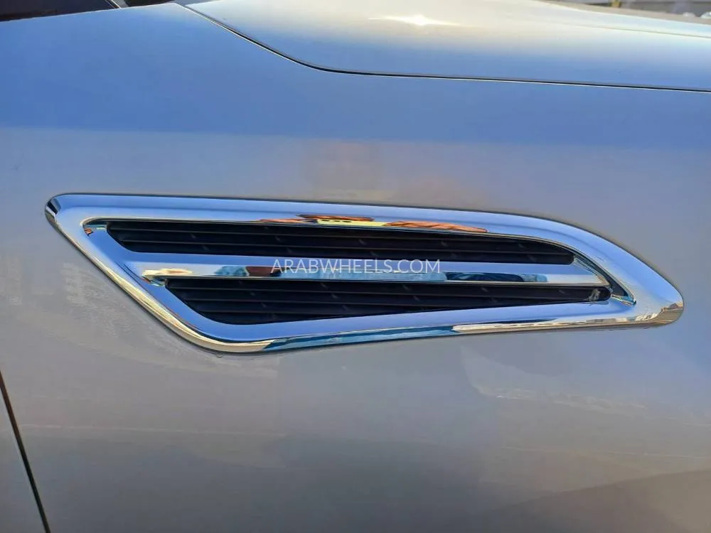 Nissan Patrol 2018 for Sale in Dubai Image-10