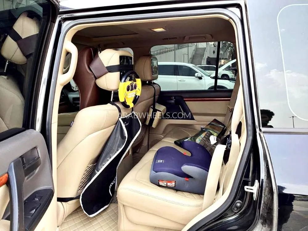 Toyota Land Cruiser 2015 for Sale in Dubai Image-7