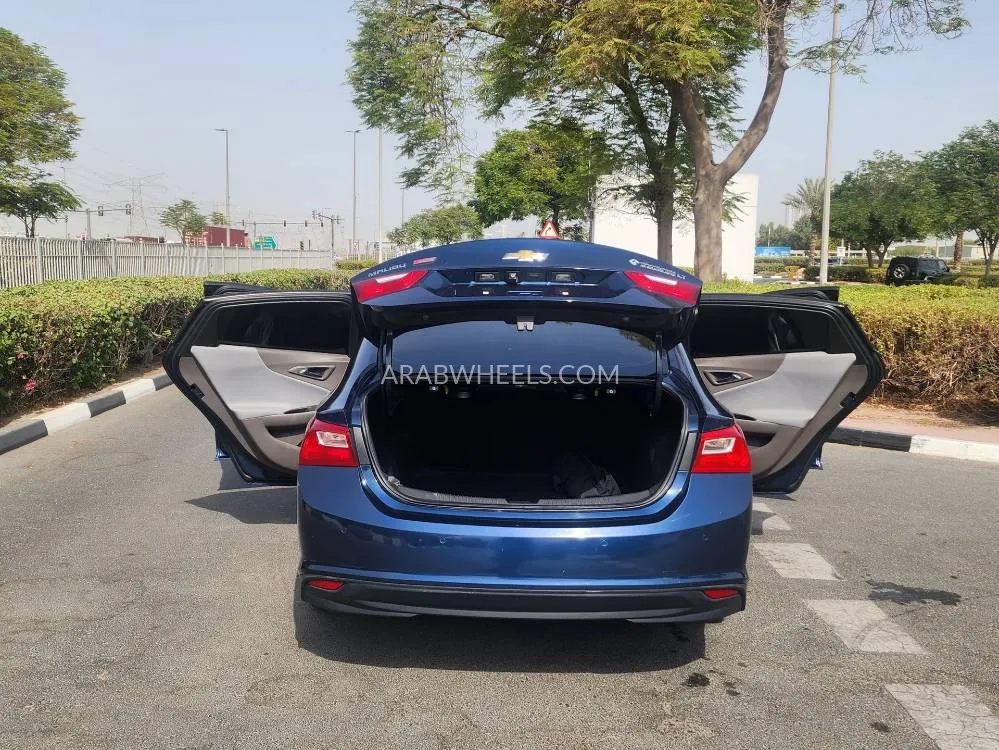 Chevrolet Malibu 2019 for Sale in Dubai Image-5