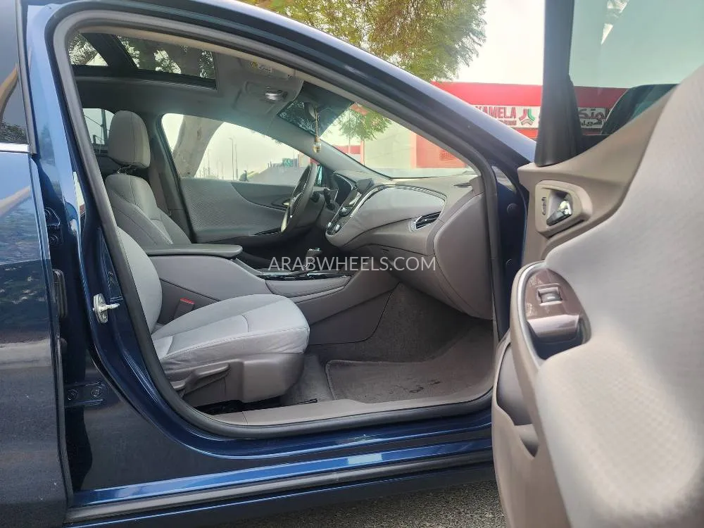 Chevrolet Malibu 2019 for Sale in Dubai Image-9