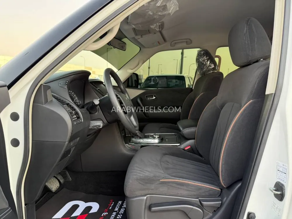 Nissan Patrol 2020 for Sale in Abu Dhabi Image-4