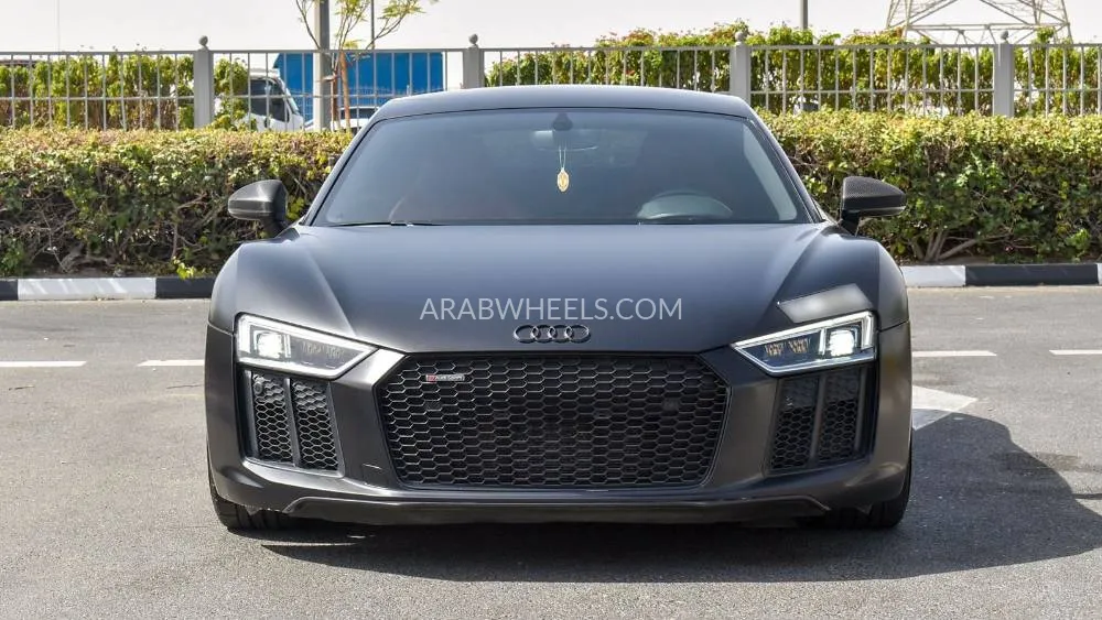Audi R8 2018 for Sale in Dubai Image-2