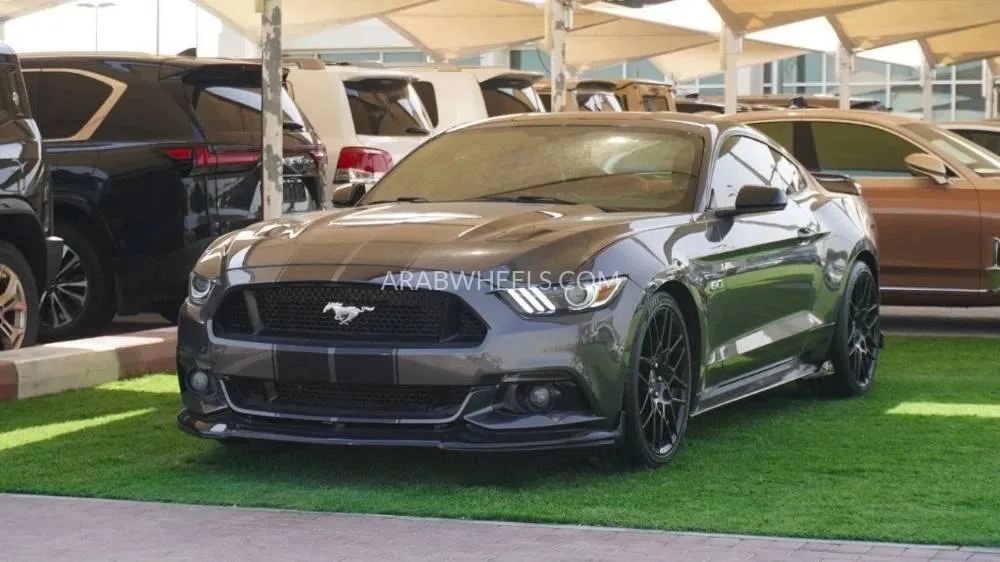 Ford Mustang 2015 for Sale in Sharjah Image-4