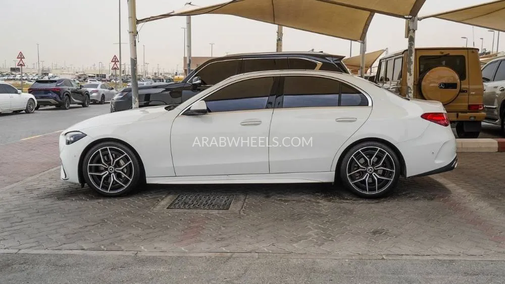 Mercedes Benz C Class 2022 for Sale in Sharjah Image-5