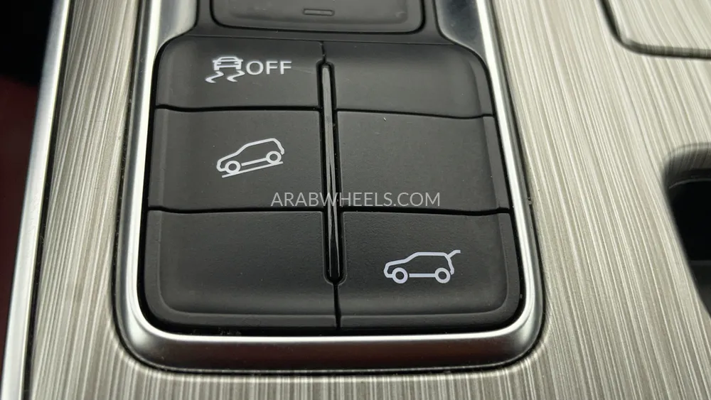 إم جي RX5 2024 for Sale in دبي Image-48