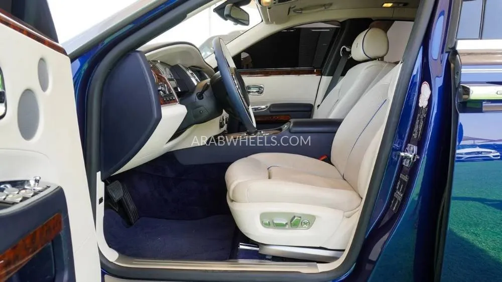 Rolls Royce Ghost 2016 for Sale in Sharjah Image-8